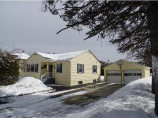 1996 Hutchins St, Berlin, NH 03570-3526