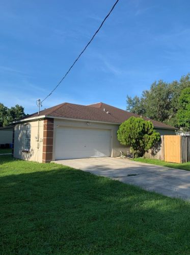 8760 46th St, Pinellas Park, FL 33782-5718