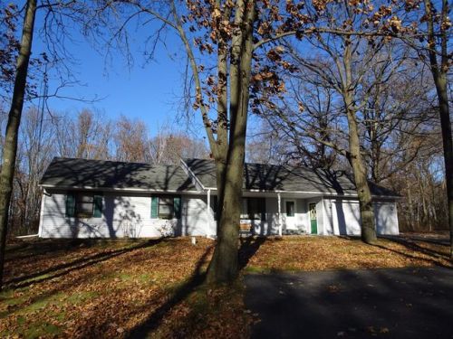 1618 Toto Rd, Bass Lake, IN 46534-9282