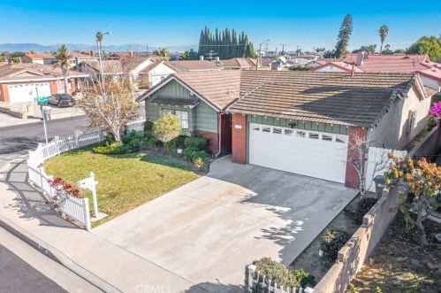21100 Foxwell Ave, Long Beach, CA 90745-1538