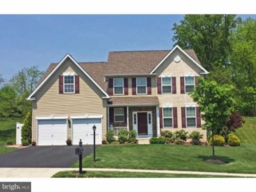 2705 Saint Victoria Dr, Gilbertsville, PA 19525-9353