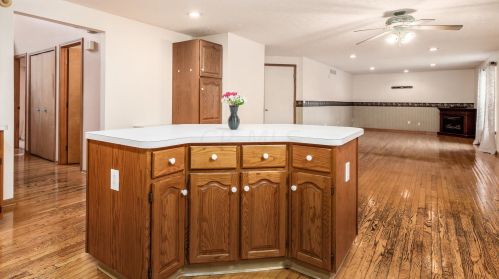 550 Spring Valley Dr, Zanesville OH  43701-0805 exterior