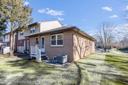 1030 Tammy Ct, Bricktown NJ 08724-7180 exterior