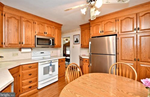 325 Lewis Rd, Limerick PA 19468-1510 exterior