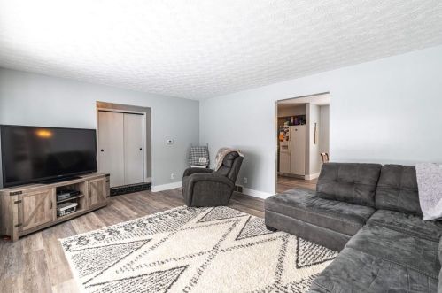 2161 Ernestine Dr, Liberty Township, OH 45042