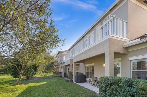 1828 77th Dr, Vero Beach FL  32966-6679 exterior