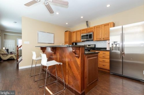 25 Maple Ave, Yardley PA 19067-6642 exterior