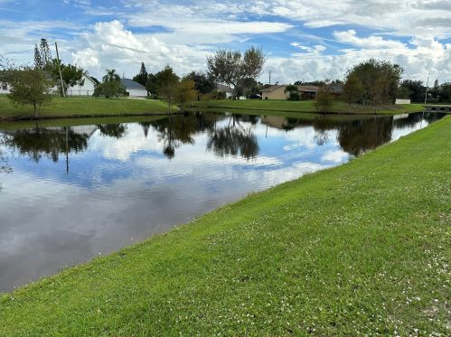 135 Ladybug Dr, Fort Pierce, FL 34953-5531