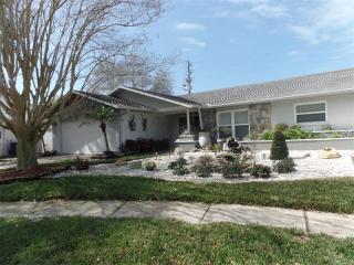 9290 136th Way, Largo, FL 33776-2303