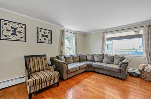 14 Oak Ave, Highland Falls NY  10928-1305 exterior