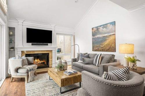 513 15th St, Huntington Beach CA  92648-4045 exterior