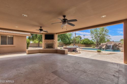 9833 Desert Cove Ave, Scottsdale AZ  85260-6219 exterior