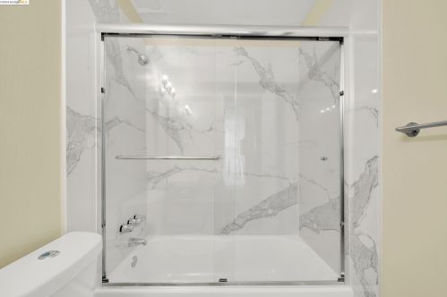 455 Cres St, Oakland CA 94610-2662 exterior