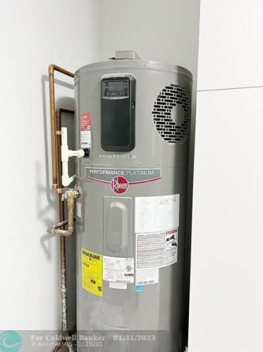 3591 177th Ave, Hollywood FL  33029-1666 exterior