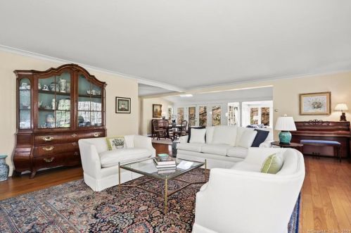 200 Mill Rd, New Canaan CT  06840-4310 exterior