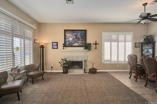 17568 Landis Dr, Victorville, CA 92395-7746