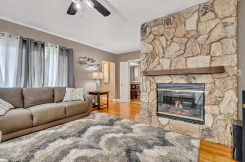 4406 Van Beck Ave, Milwaukee WI 53207-4458 exterior