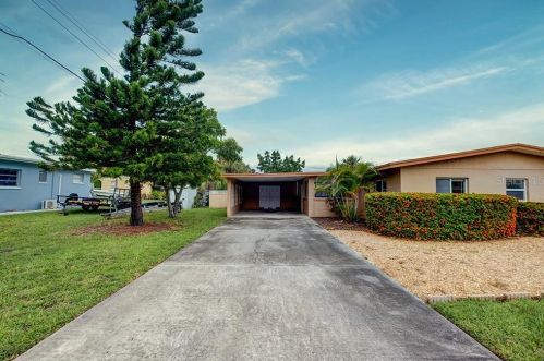 6400 Bay St, Saint Petersburg, FL 33706-2135