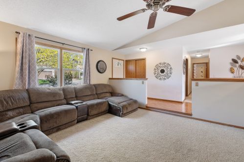 933 Howard St, Waukesha, WI 53188-5603
