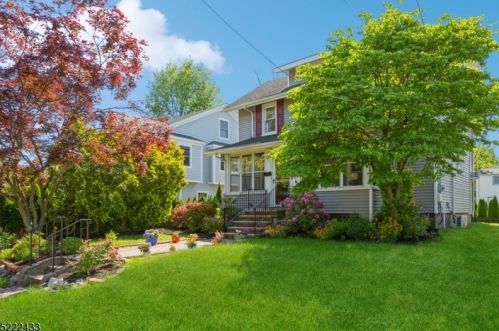 215 Seneca Pl, Westfield, NJ 07090-4335
