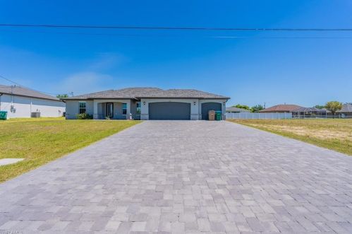 1725 11th Pl, Cape Coral, FL 33993-5043