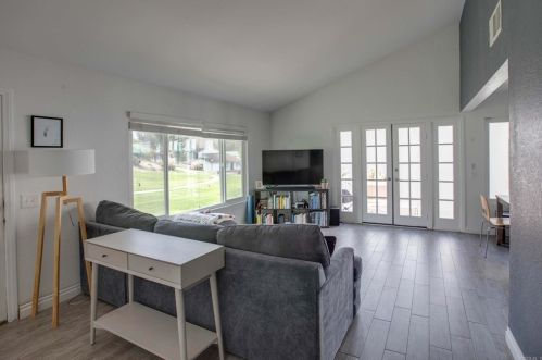 3682 Cliff Way, Oceanside CA  92056-4703 exterior