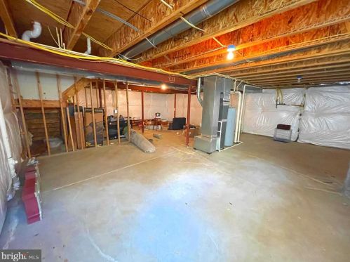 35 Colonial Dr, Charles Town WV  25414-4494 exterior