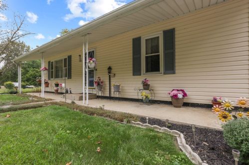 299 Narrows Rd, Chillicothe, OH 45601-8583