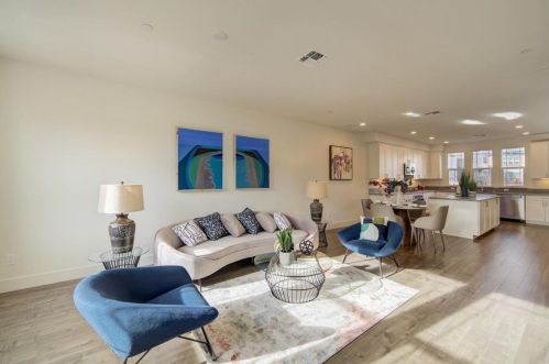 885 De Guigne Dr, Sunnyvale, CA 94085