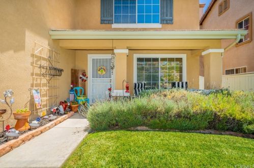28 Del Brienza, Lake Elsinore CA  92532-0221 exterior