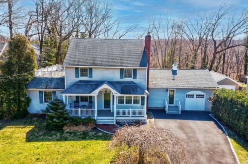 80 Woodside Ave, Northport, NY 11768-1711