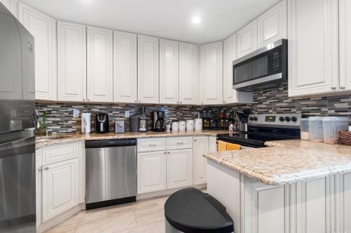 8 Newton Pl, Roosevelt NY  11575-2226 exterior