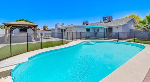 2880 Cochise Rd, Phoenix, AZ 85028-3812