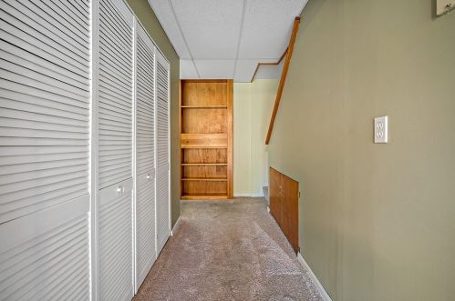 1704 Timberglen Dr, Imperial PA  15126-9248 exterior