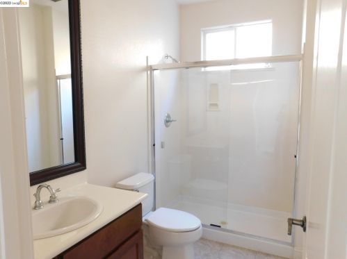 3152 Fairholm Ct, Modesto CA  95355-8680 exterior