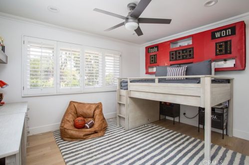 2936 Alta Vis Dr, Newport Beach CA  92660-3205 exterior