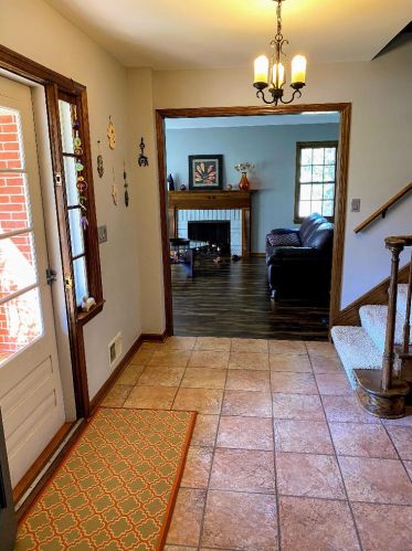 340 Crescent Ln, Thiensville, WI 53092-1345