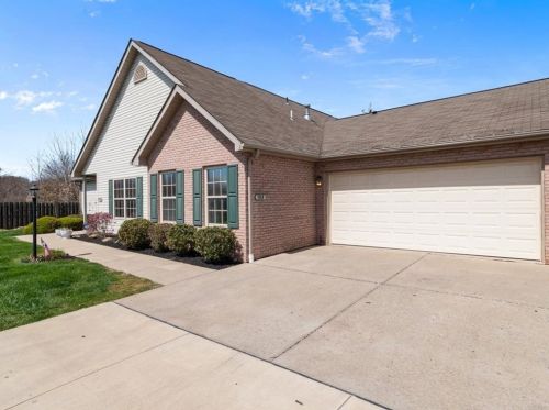 1088 Timberwood Dr, Beaver Falls, PA 15010-1614