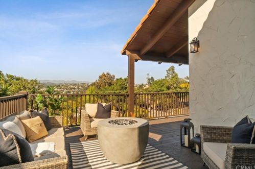1500 Hillcrest Dr, Pismo Beach CA  93420-2215 exterior