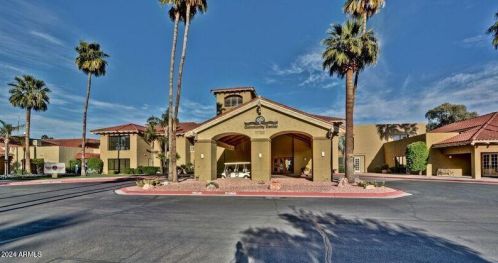 17734 Desert Flower Trl, Sun City, AZ 85374-3828