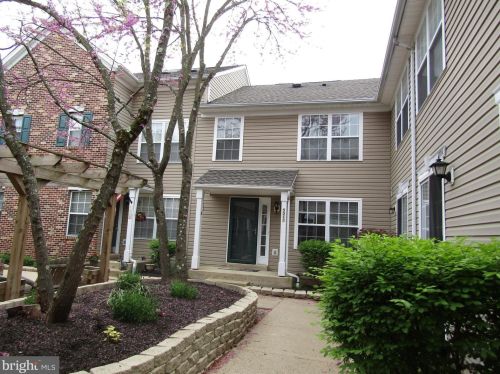 5010 Rebecca Fell Dr, Gardenville, PA