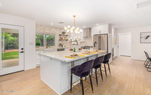 6748 Dreyfus Ave, Scottsdale, AZ 85254-3920