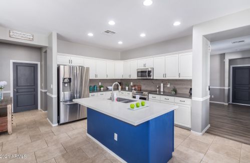 21404 Roundup Way, Queen Creek AZ  85142-3288 exterior