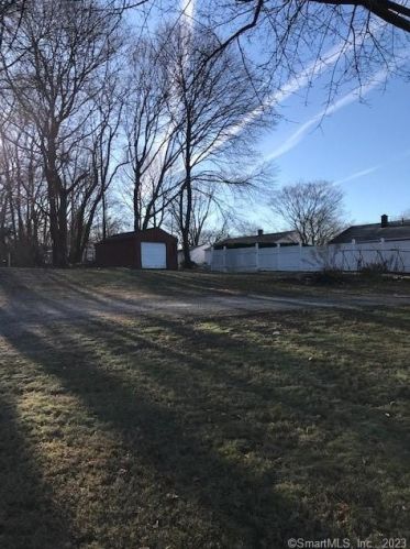 345 Stillson Rd, Waterbury CT  06705-1643 exterior