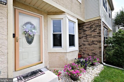 308 Wayne Ct, Southampton, PA 18966-2761