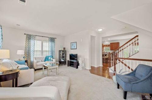 8004 Hinsdale Ln, Mc Donald, PA 15057-3576