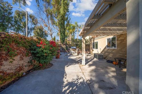 31734 Calle Novelda, Temecula CA  92592-3745 exterior