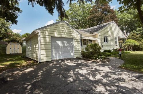 9 Crescent Ave, Warwick, NY 10990-1047