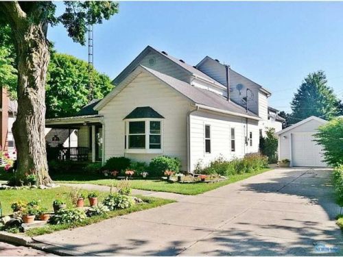 421 Lincoln St, Elmore, OH 43416-9597