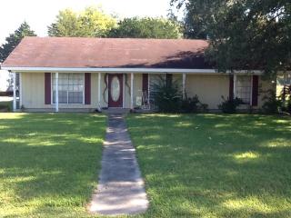 1019 Las Huval Dr, Arnaudville, LA 70512-3532